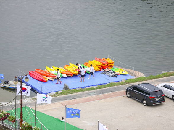 2019년 개막일 전날 물축제 현장사진(카누)