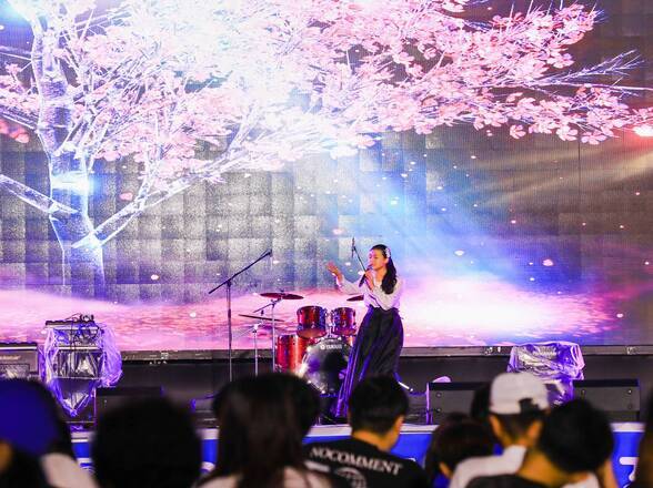 제15회 정남진 물축제 전국 청소년 강변 음악축제 본선 사진입니다.