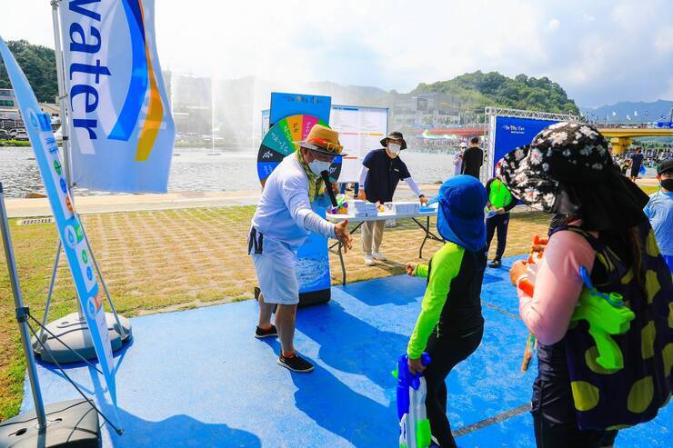 제15회 정남진 물축제  K water 이벤트 사진입니다.