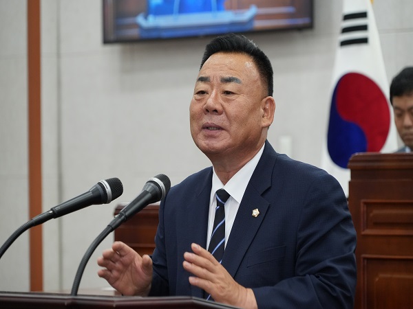 사진2) 백광철 장흥군의원， 「장흥군 장수축하물품 지급 조례안」 대표 발의 (2)