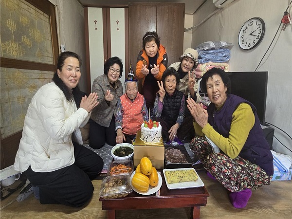 5 장평면 생신상차려드리기